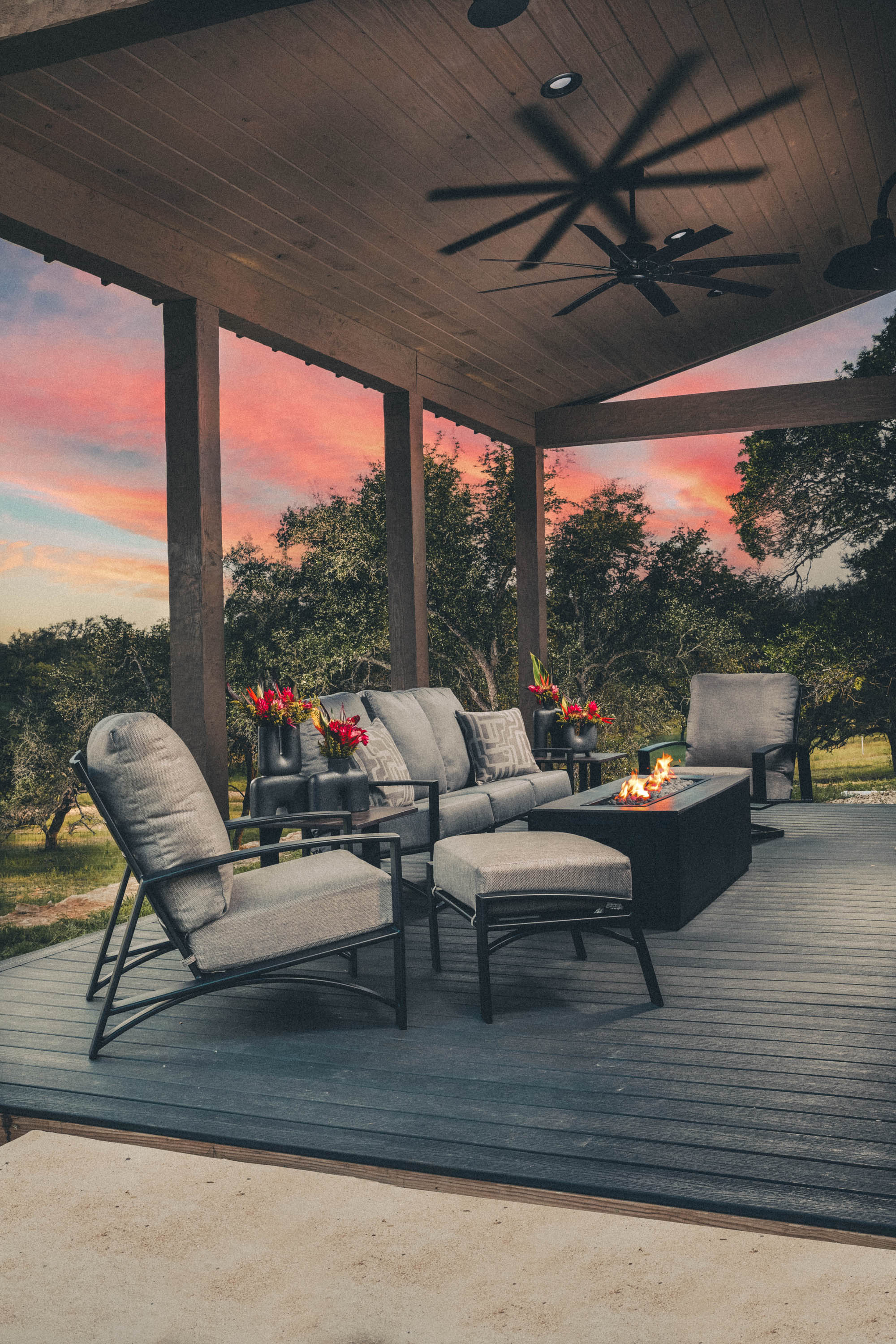 Arc Lounge Chair