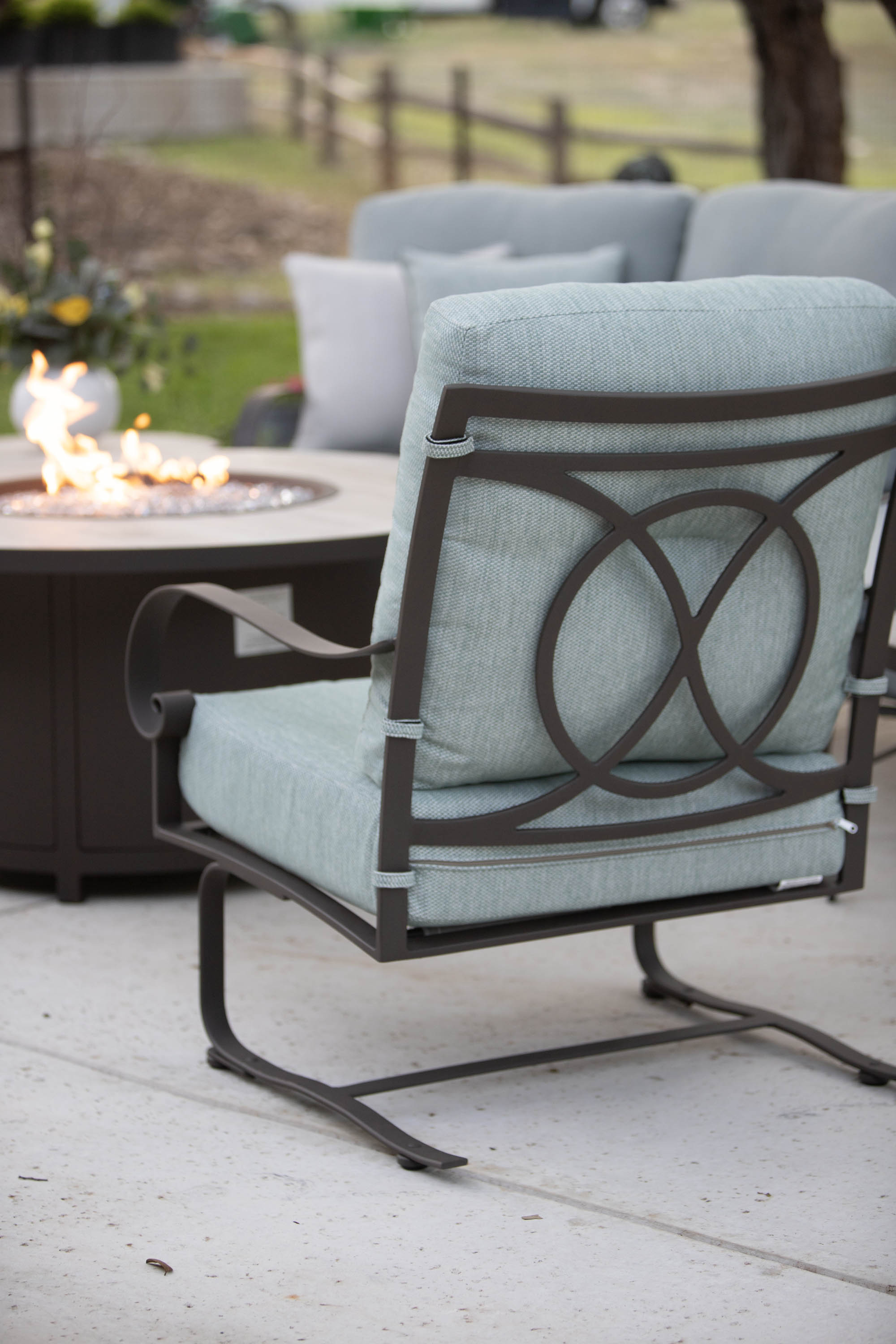 Pasadera Spring Base Lounge Chair