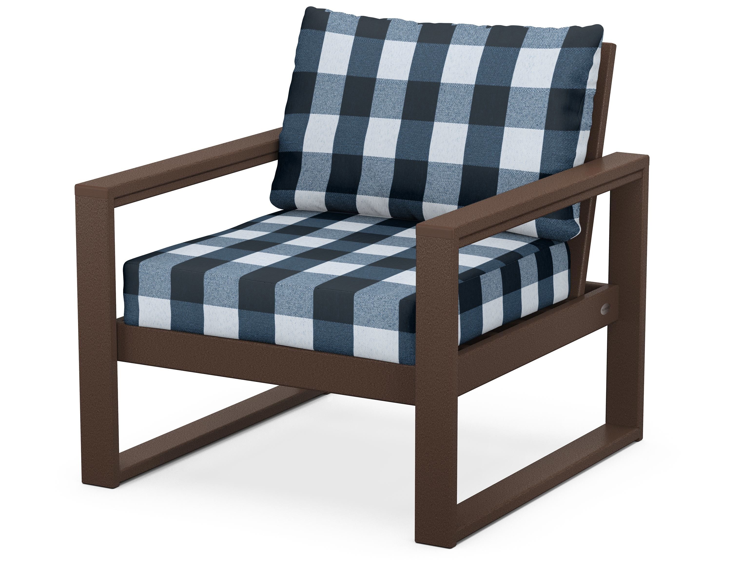 POLYWOOD® EDGE Club Chair in Mahogany / Buffalo Plaid Marine Indigo