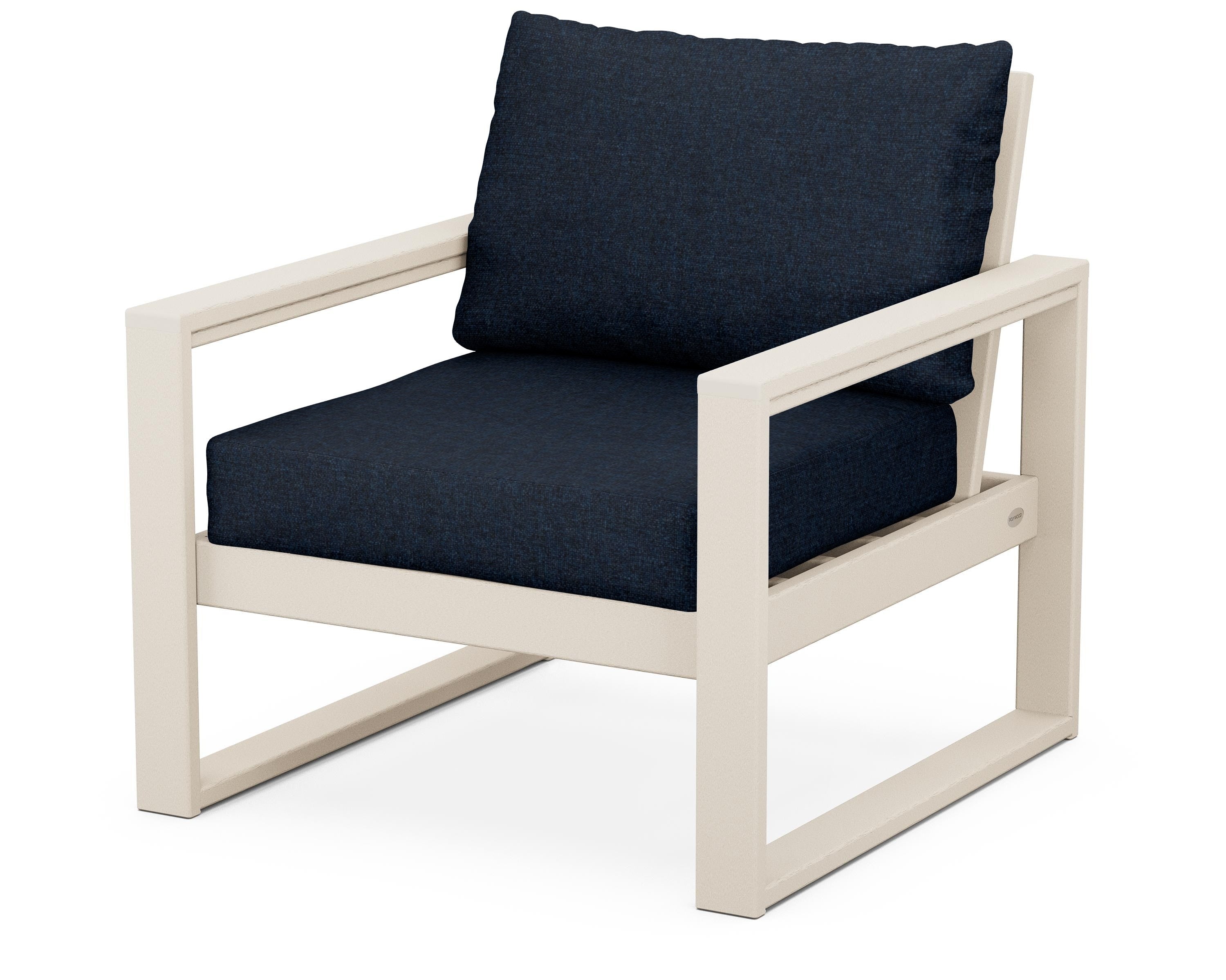 POLYWOOD® EDGE Club Chair in Sand / Marine Indigo