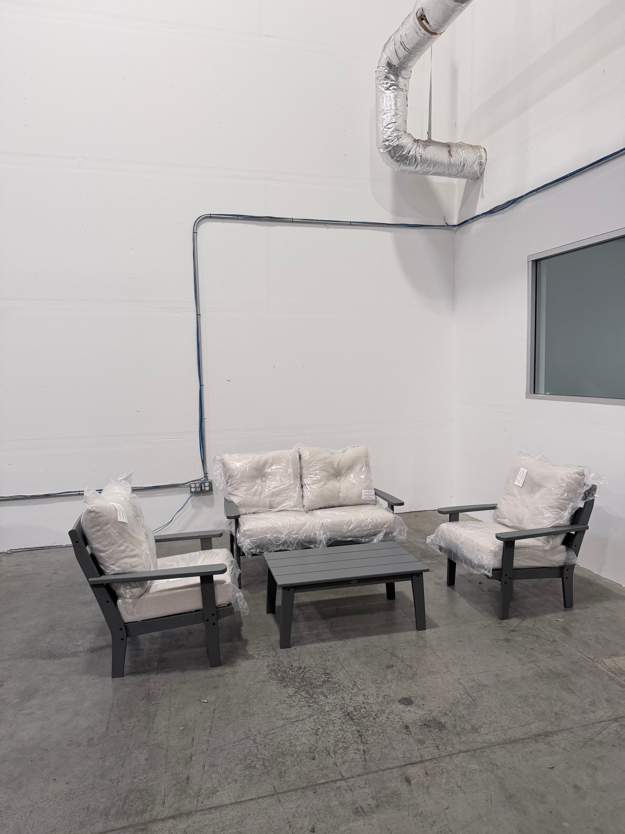 Polywood Lakeside Loveseat, 2 chairs and coffee Table-