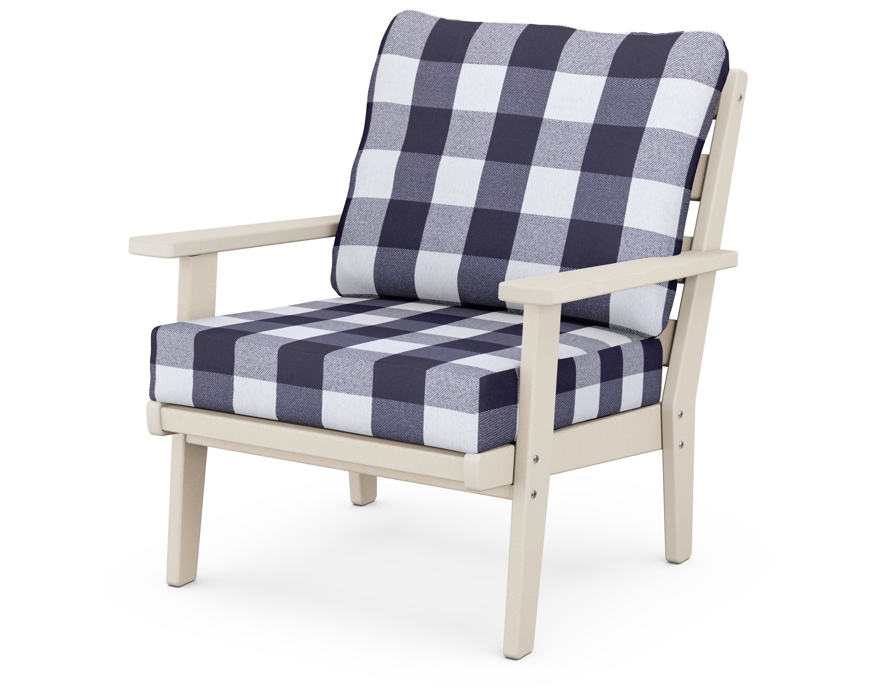 POLYWOOD® Grant Park Deep Seating Chair in Sand / Buffalo Plaid Navy