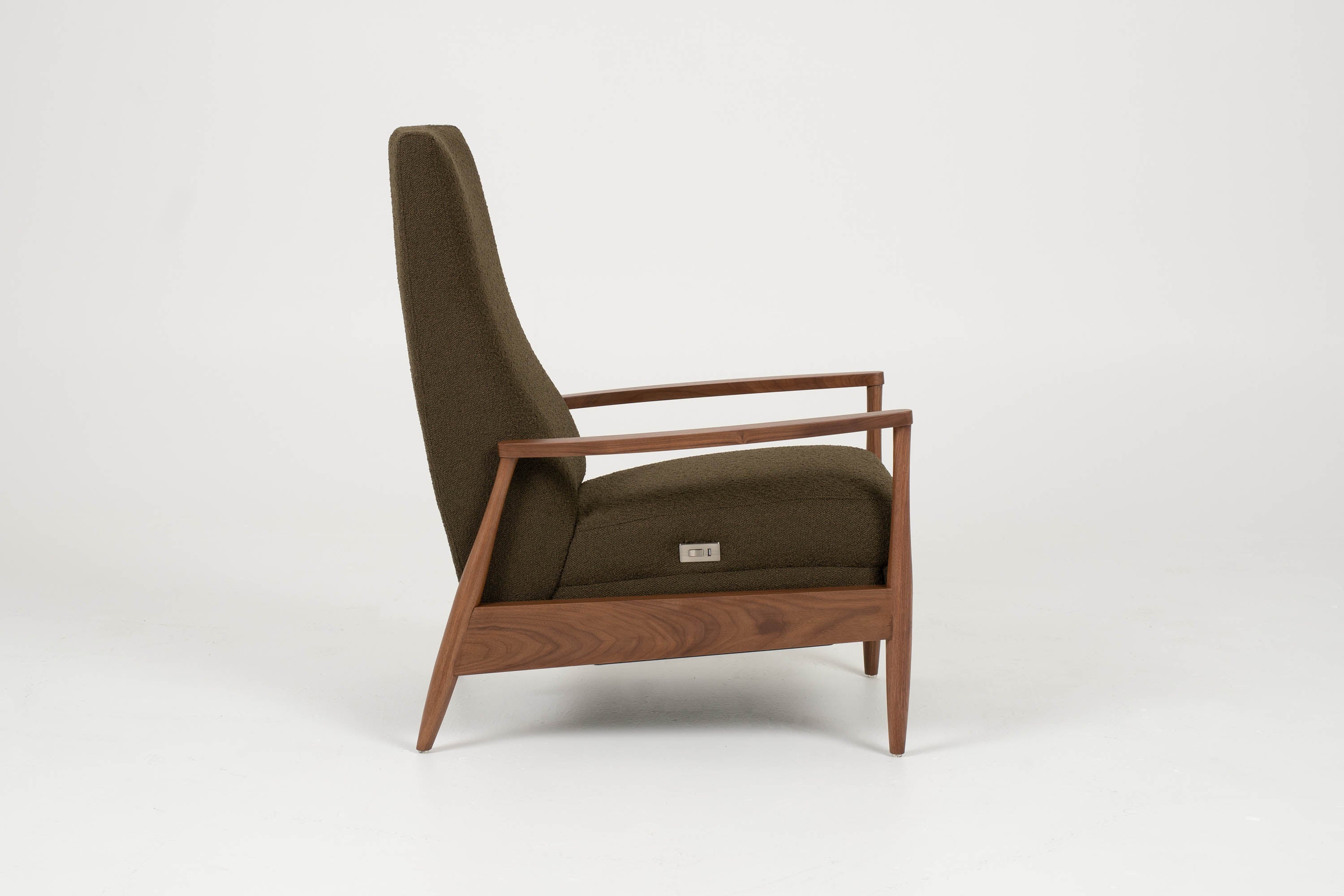Aston Recliner