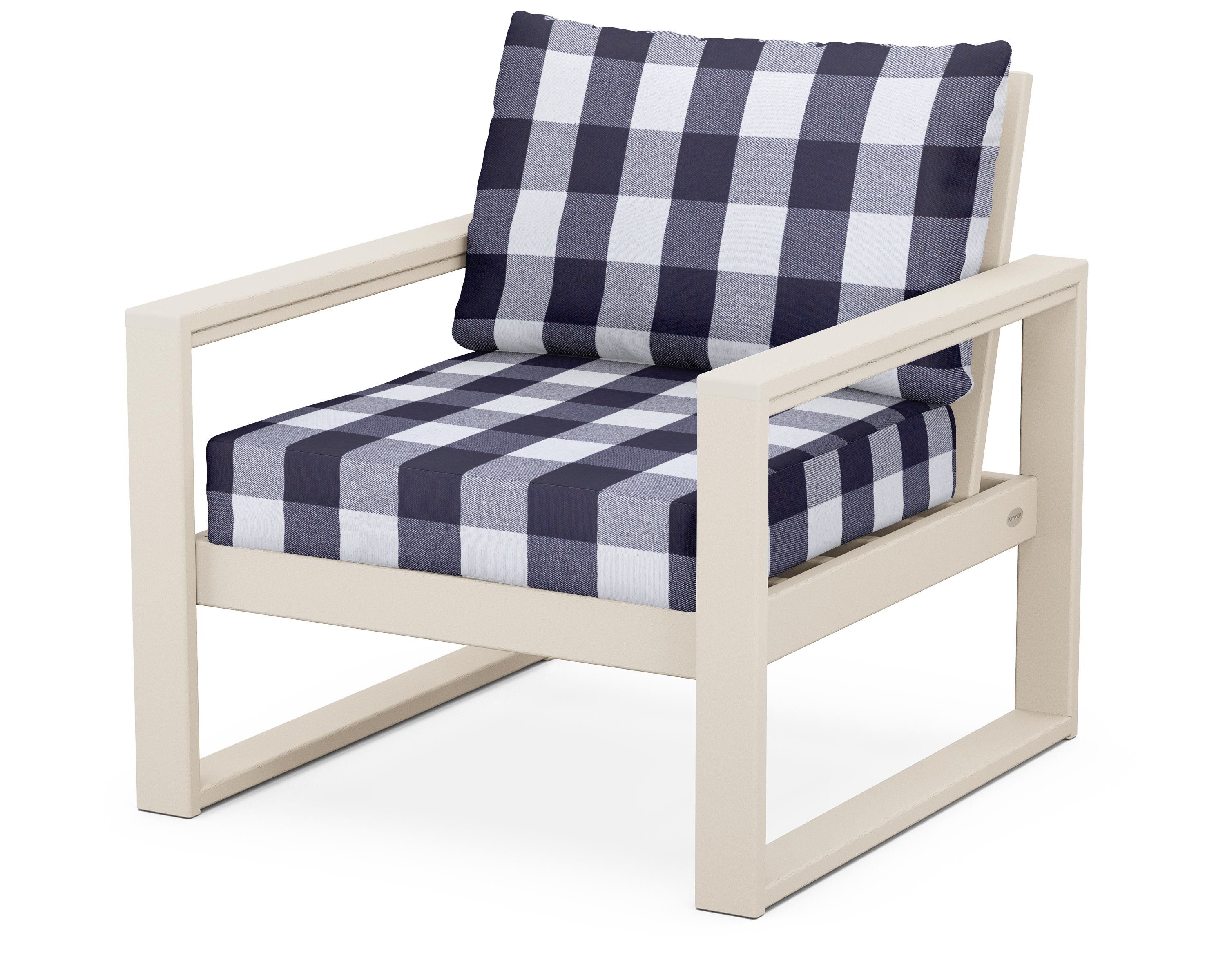 POLYWOOD® EDGE Club Chair in Sand / Buffalo Plaid Navy