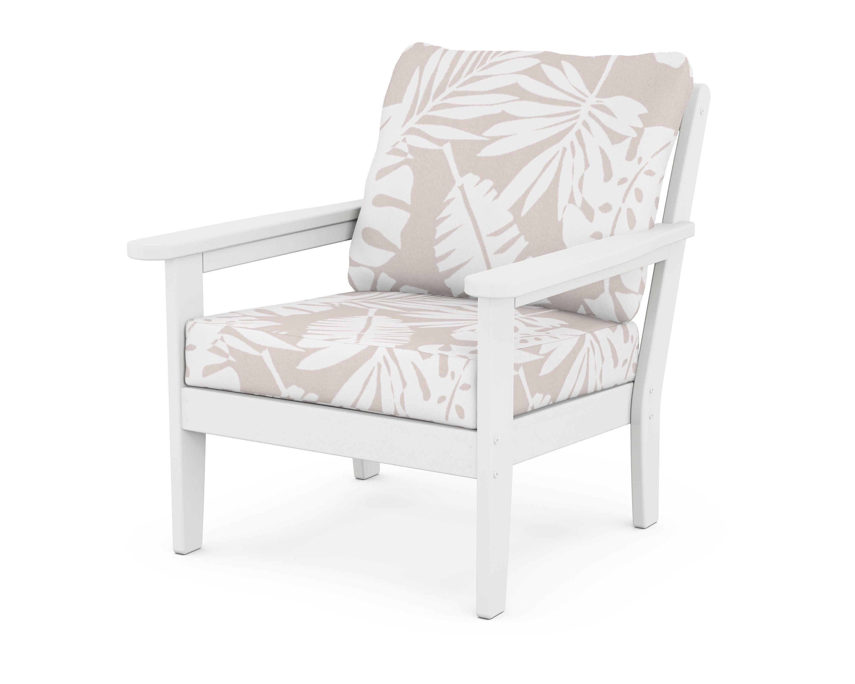 Country Living Cottage Deep Seating Chair in White / Leaf Dune Burlap