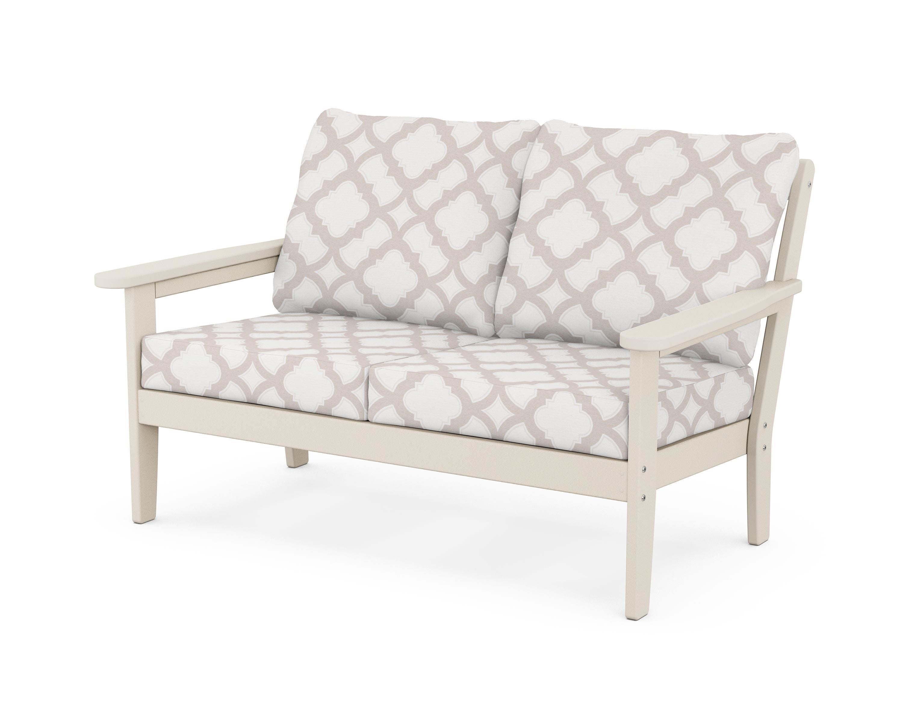 Country Living Cottage Deep Seating Loveseat in Sand / Trellis Dune Burlap
