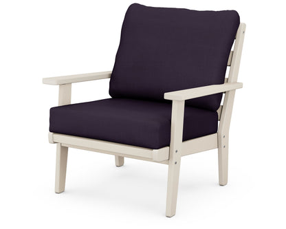 POLYWOOD® Grant Park Deep Seating Chair in Sand / Navy Linen
