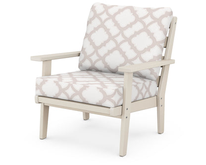 POLYWOOD® Grant Park Deep Seating Chair in Sand / Trellis Dune Burlap