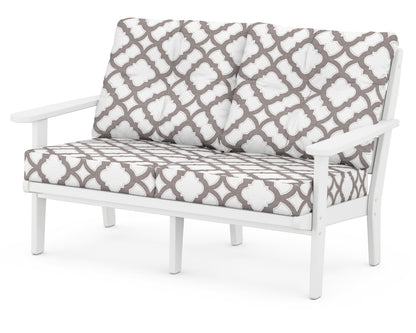 POLYWOOD® Lakeside Deep Seating Loveseat in White / Trellis Grey Mist