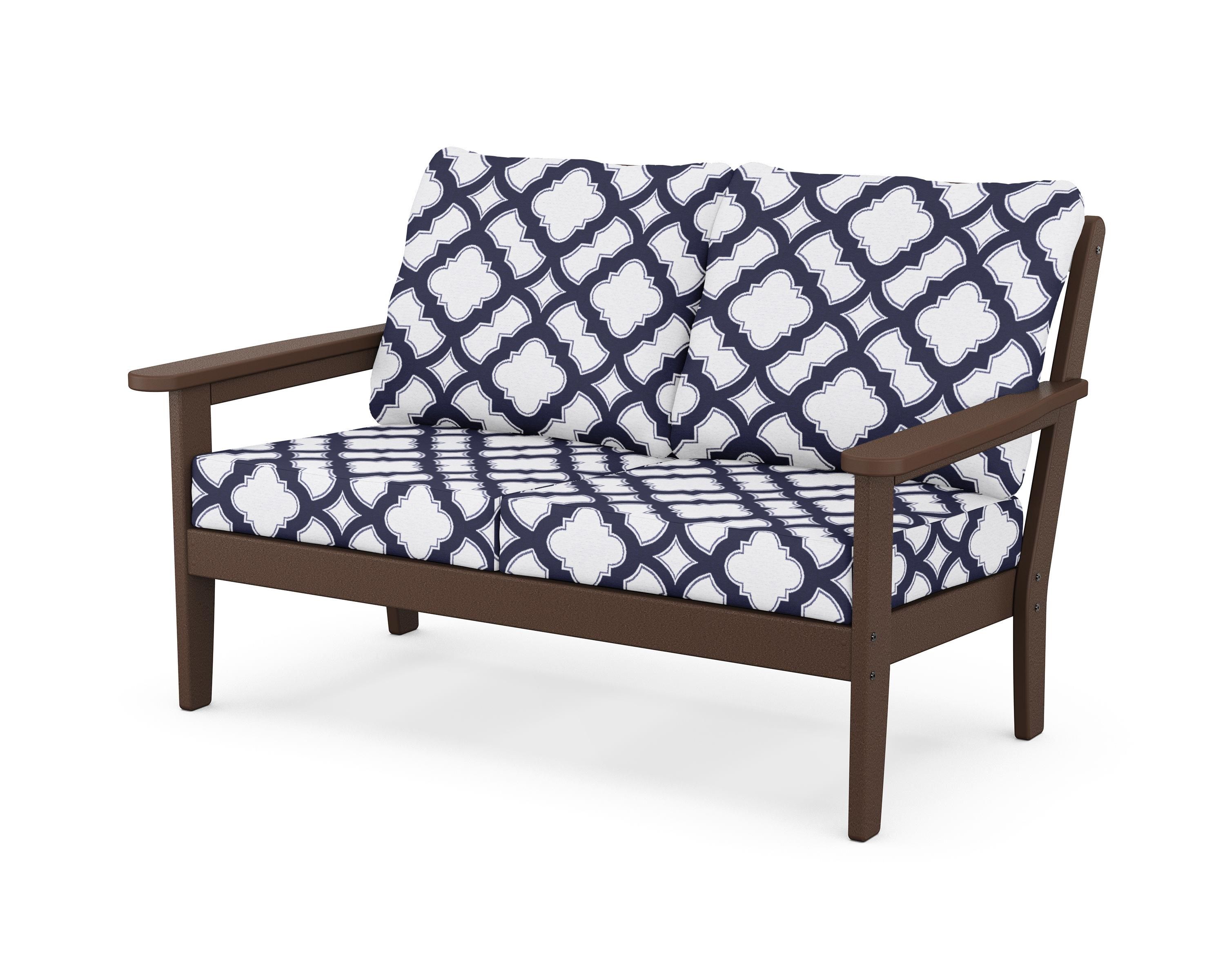 Country Living Cottage Deep Seating Loveseat in Mahogany / Trellis Navy