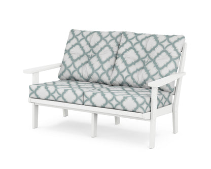 POLYWOOD® Mission Deep Seating Loveseat in White / Trellis Glacier Spa